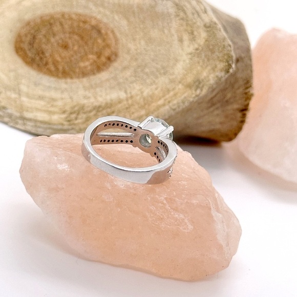 EXCEPTIONAL 1.8 Carat Icy Round Solitaire Moissanite Solid Sterling Ring - Picture 8 of 11